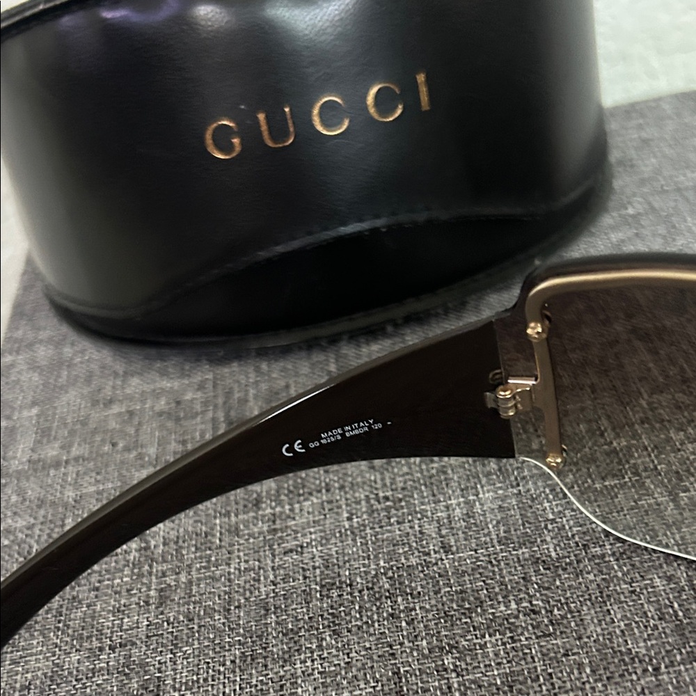 Gucci Gradient Brown Sunglasses - Picture 3 of 3
